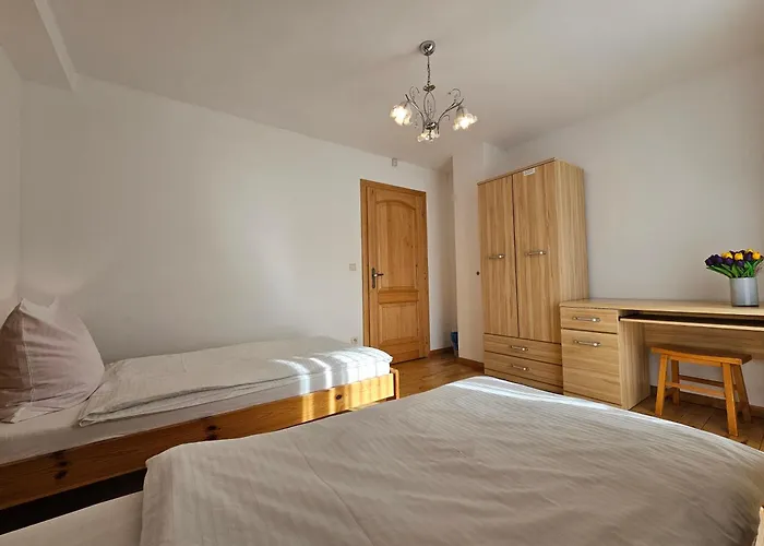 Dom Kasienka - Na Wylacznosc * שצ'קלארסקה פוראובה