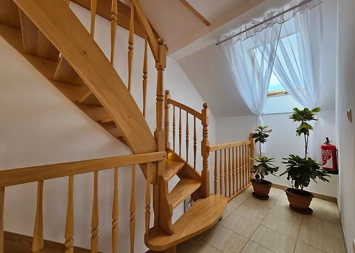 Dom Kasienka - Na Wylacznosc * שצ'קלארסקה פוראובה